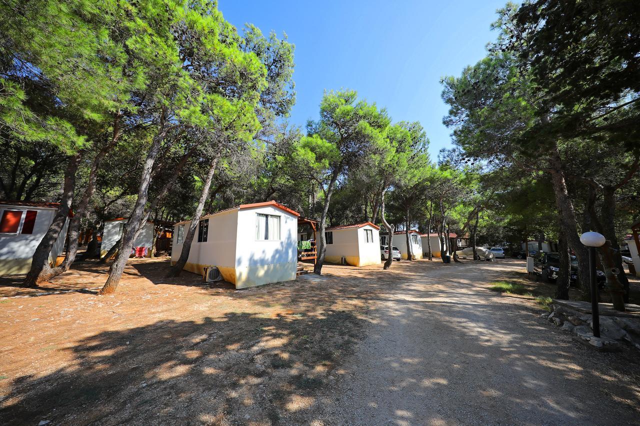 Camp Porat Povljana Exterior photo
