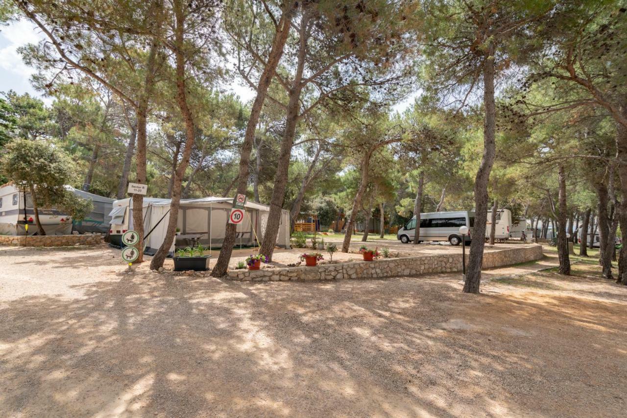 Camp Porat Povljana Exterior photo